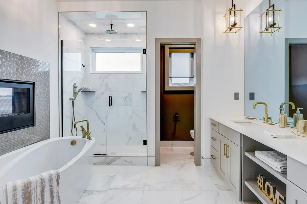 Glass Shower Doors Near Chicago | Glass Innovation Corp