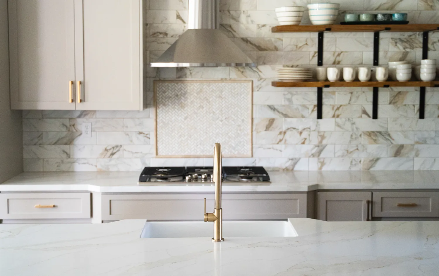 Quartz Countertops Near Me Chicago | Granite Countertops Company